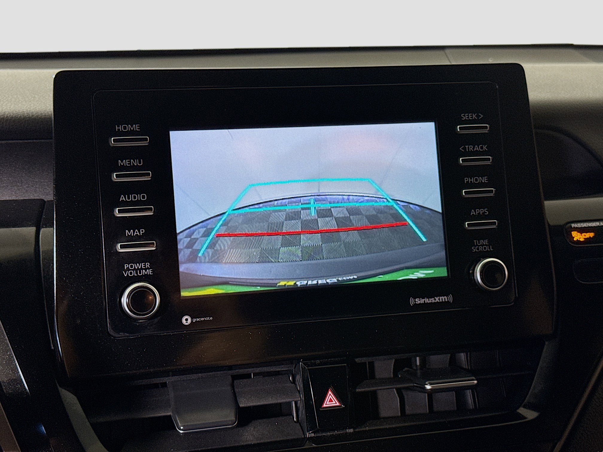 Used 2022 Toyota Camry SE image 19