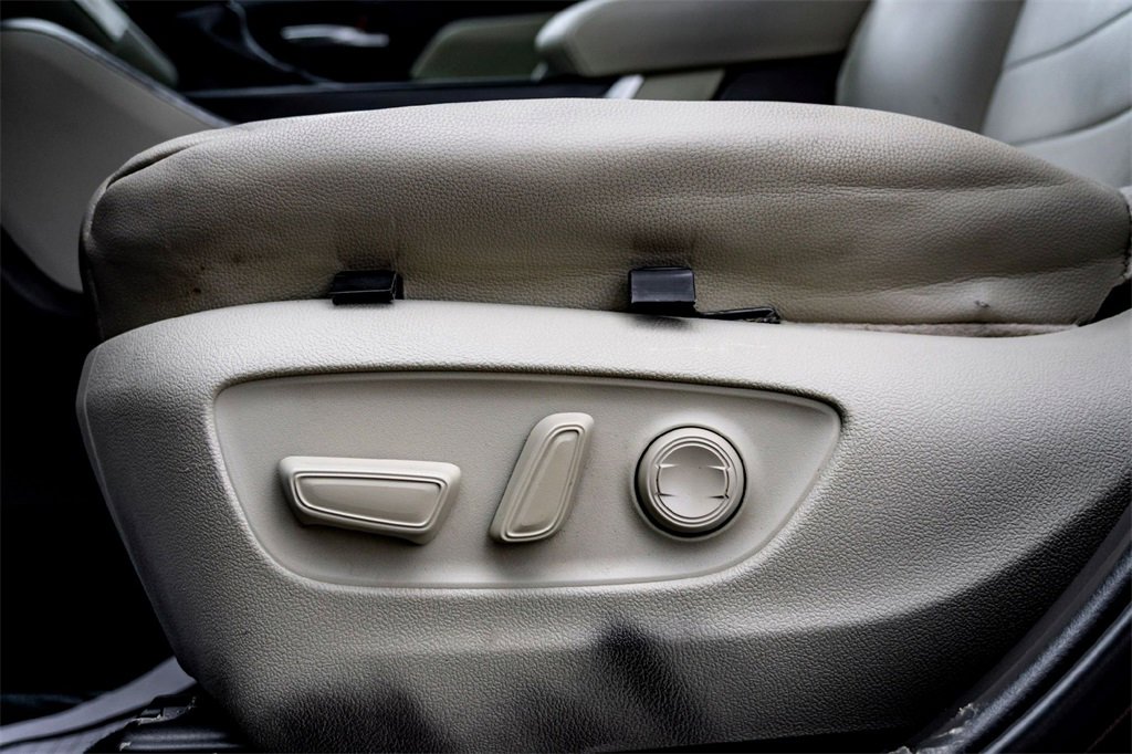 Used 2022 Toyota Highlander XLE image 12