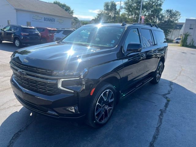 Used 2022 Chevrolet Suburban RST w/ Luxury Package image 7