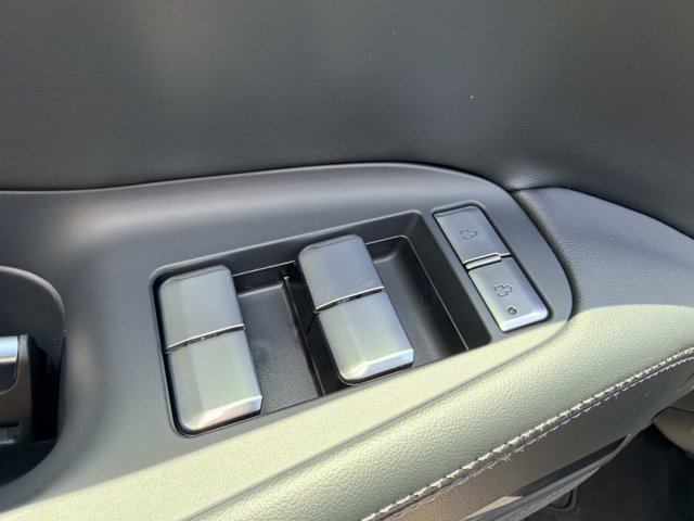 New 2026 Lincoln Navigator L Reserve w/ Jet Appearance Package AWD/4WD image 9