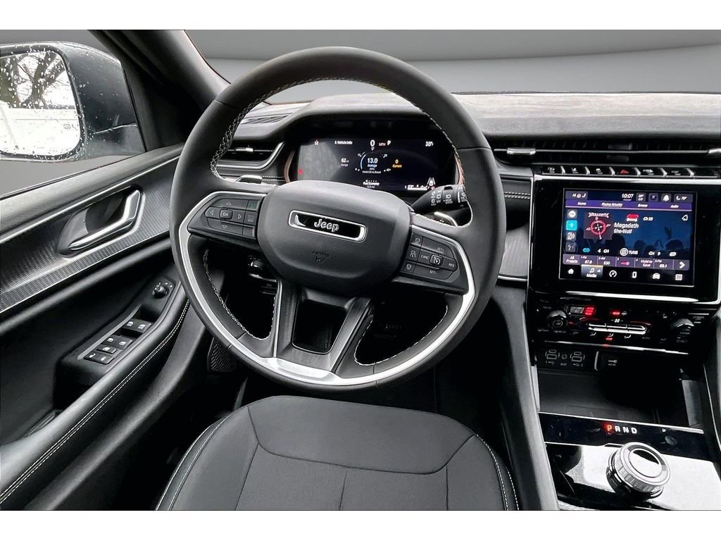 Used 2025 Jeep Grand Cherokee L Laredo w/ Luxury Tech Group I image 6