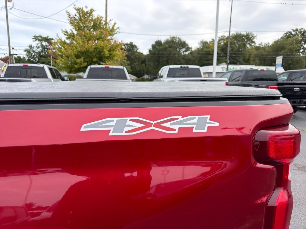 Used 2022 Chevrolet Silverado 1500 RST AWD/4WD image 12
