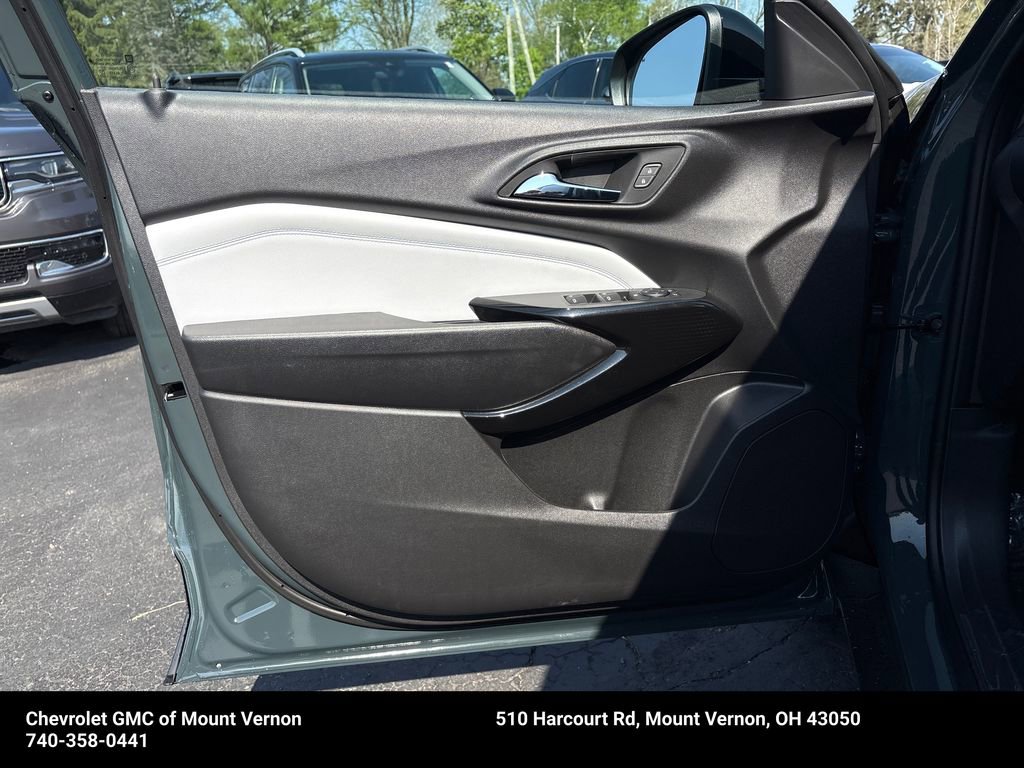 New 2026 Chevrolet Trax LT FWD image 12