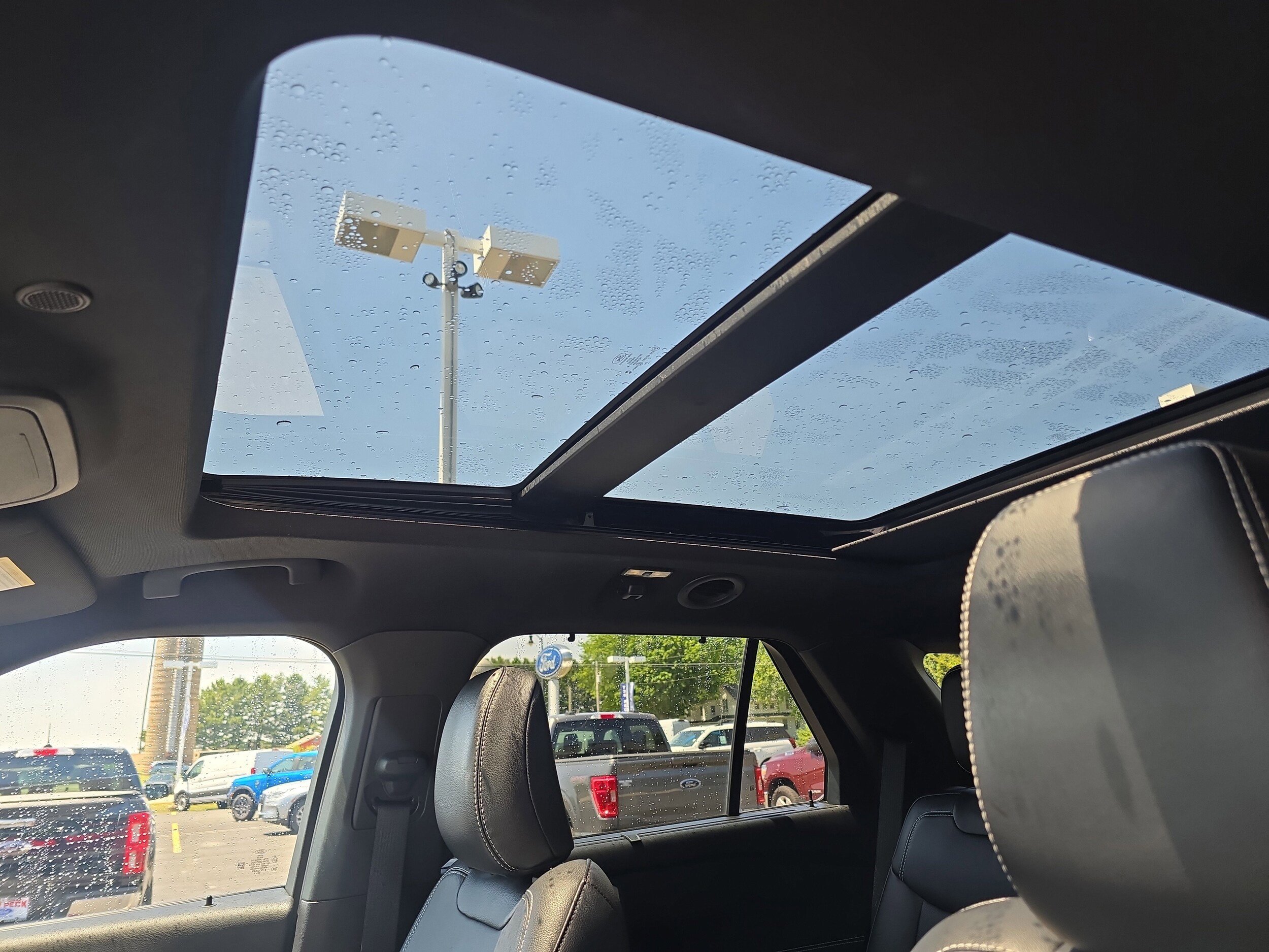 Used 2023 Ford Explorer ST w/ Equipment Group 401A AWD/4WD image 19