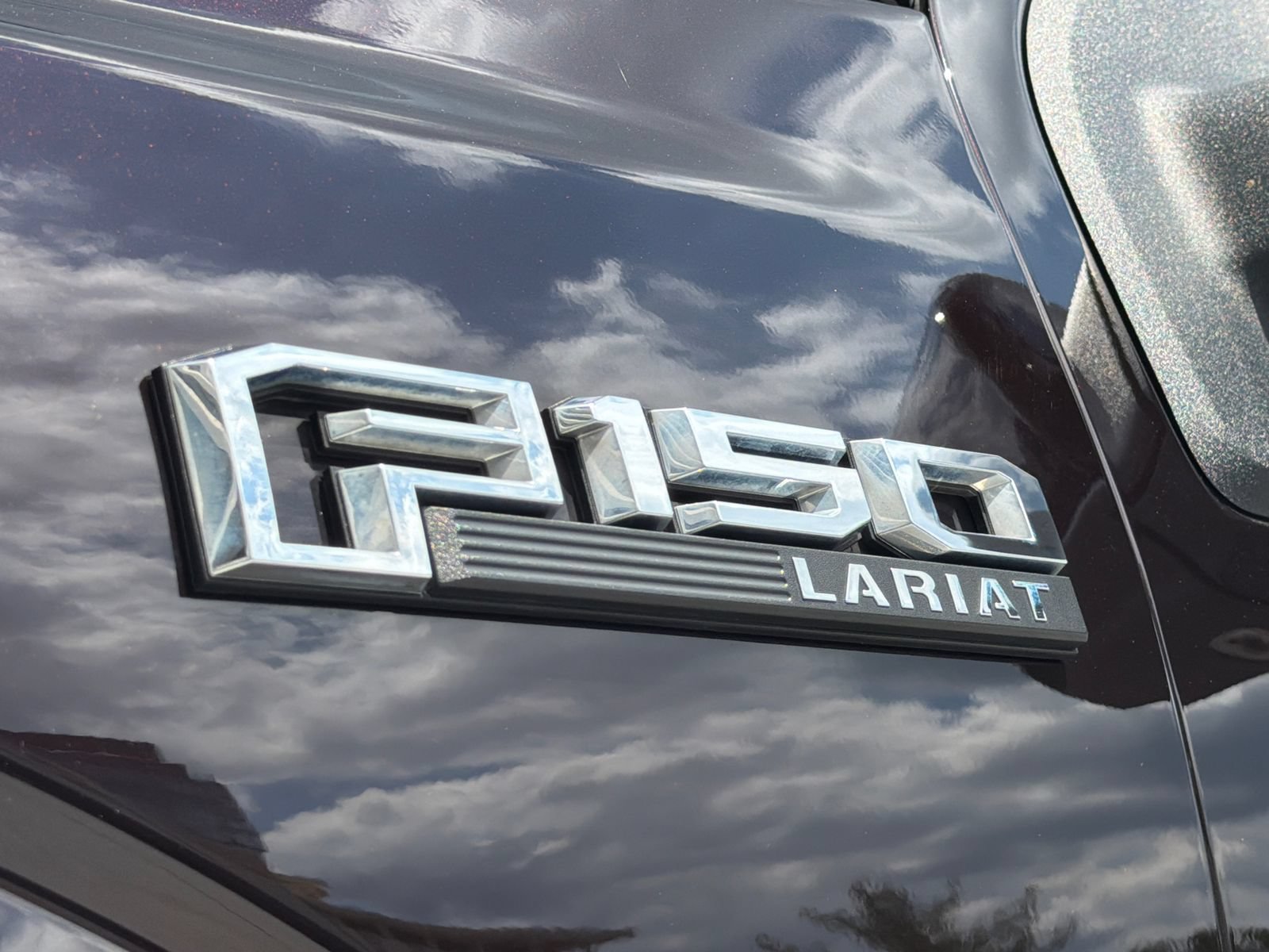 Used 2019 Ford F150 Lariat w/ Equipment Group 502A Luxury AWD/4WD image 14