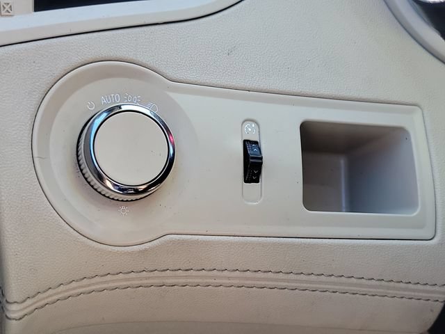 Used 2015 Buick LaCrosse FWD image 13