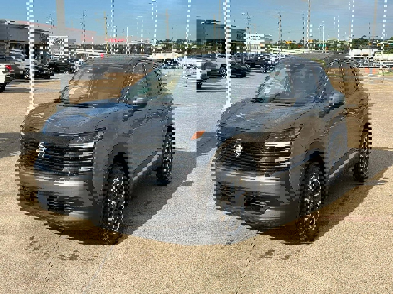 New 2025 Nissan Kicks SV image 2