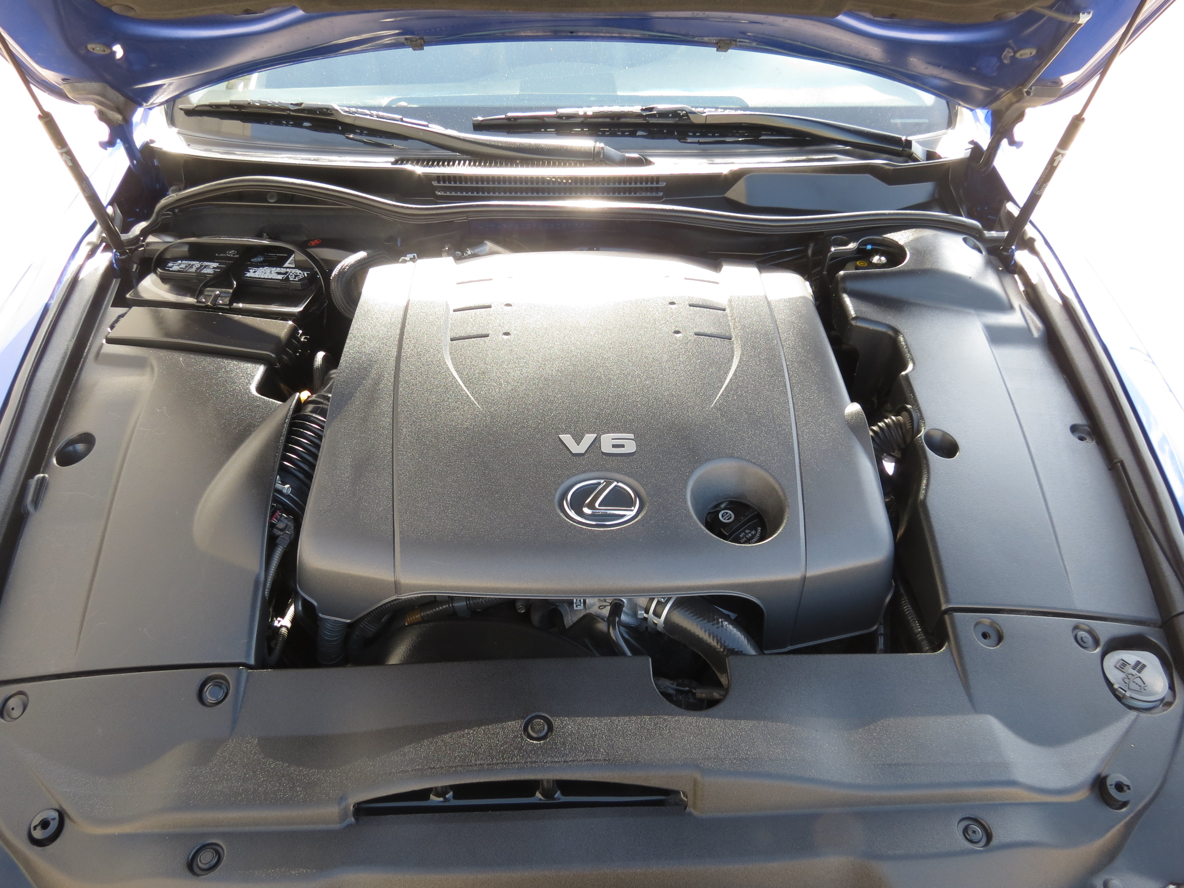 Used 2010 Lexus IS 250C RWD image 10