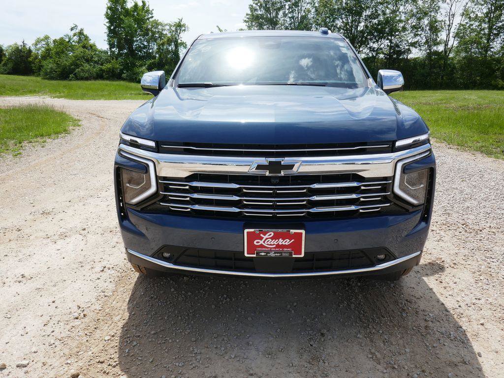 New 2026 Chevrolet Suburban Premier AWD/4WD image 8