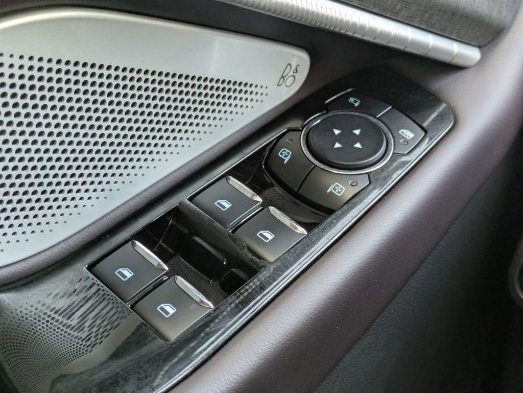 Used 2025 Ford Explorer Platinum image 36