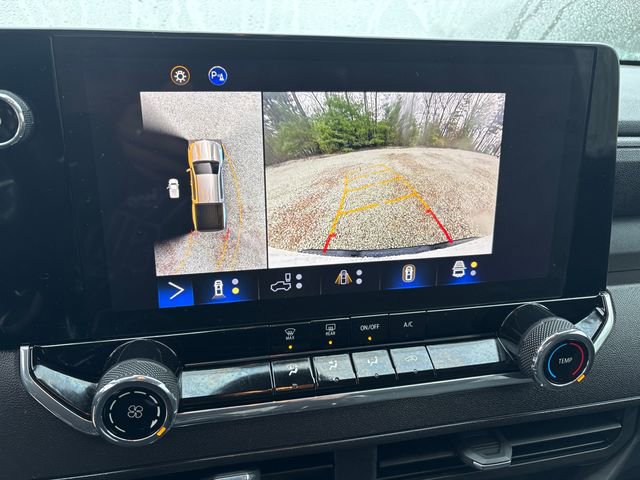 Used 2023 Chevrolet Colorado Trail Boss w/ Technology Package image 25