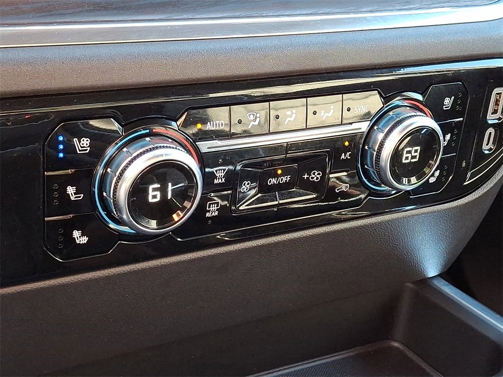 Certified 2023 GMC Sierra 1500 SLT w/ SLT Premium Package image 16