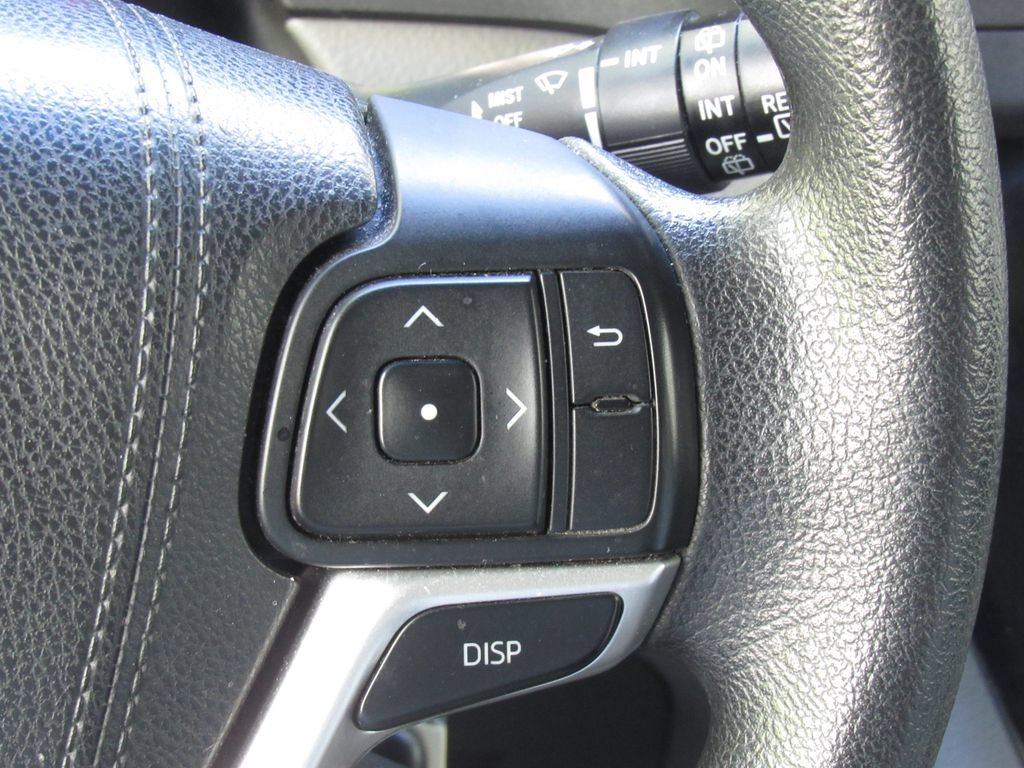 Used 2015 Toyota Sienna LE FWD image 25