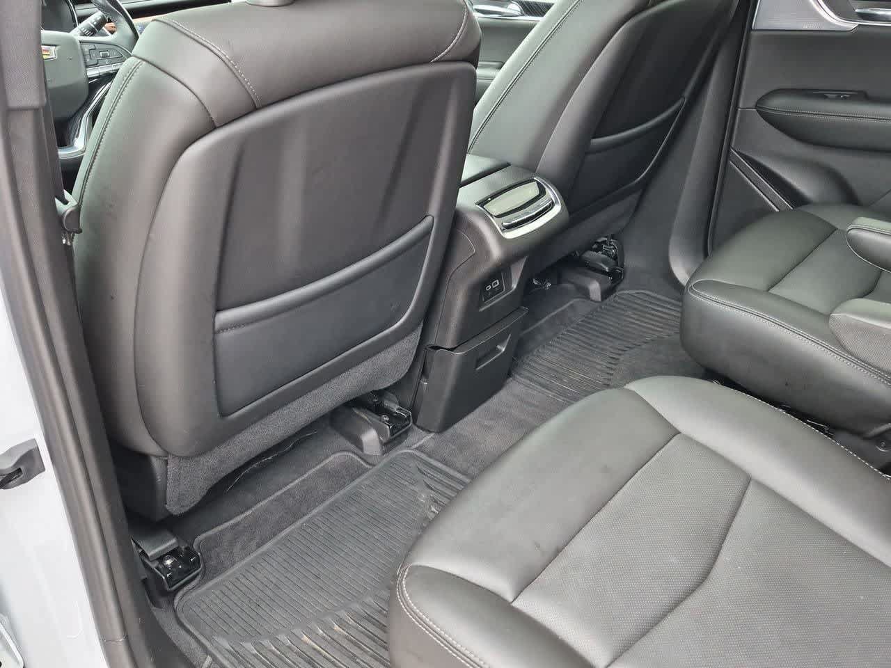 Used 2024 Cadillac XT6 Premium Luxury AWD/4WD image 18