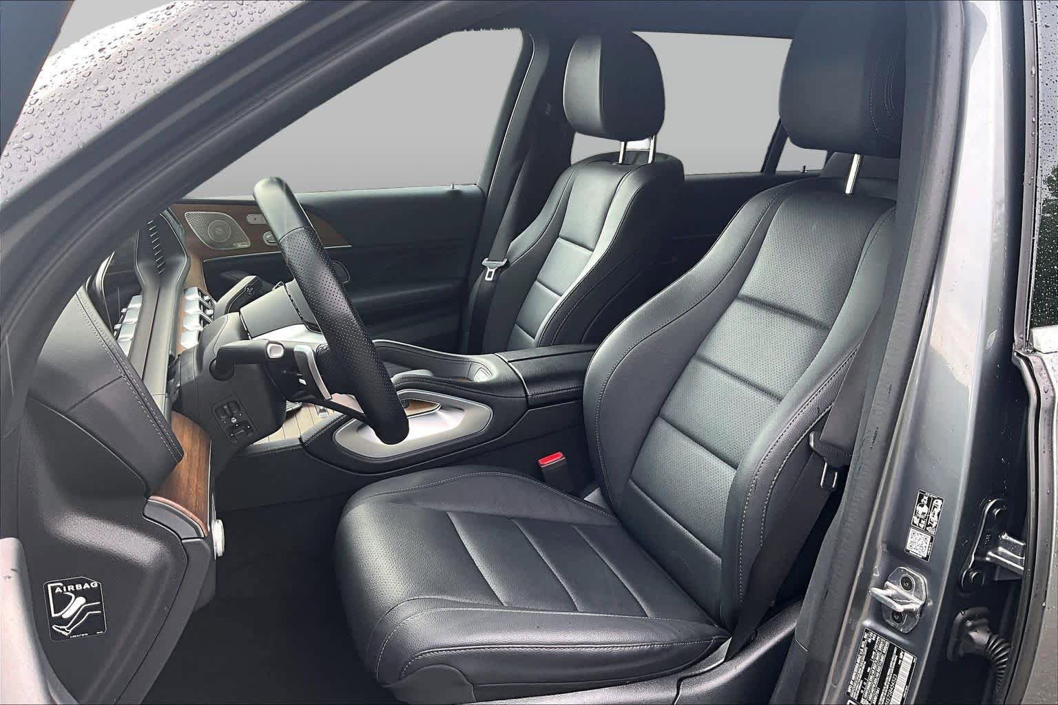 Used 2025 Mercedes-Benz GLS 450 4MATIC image 7
