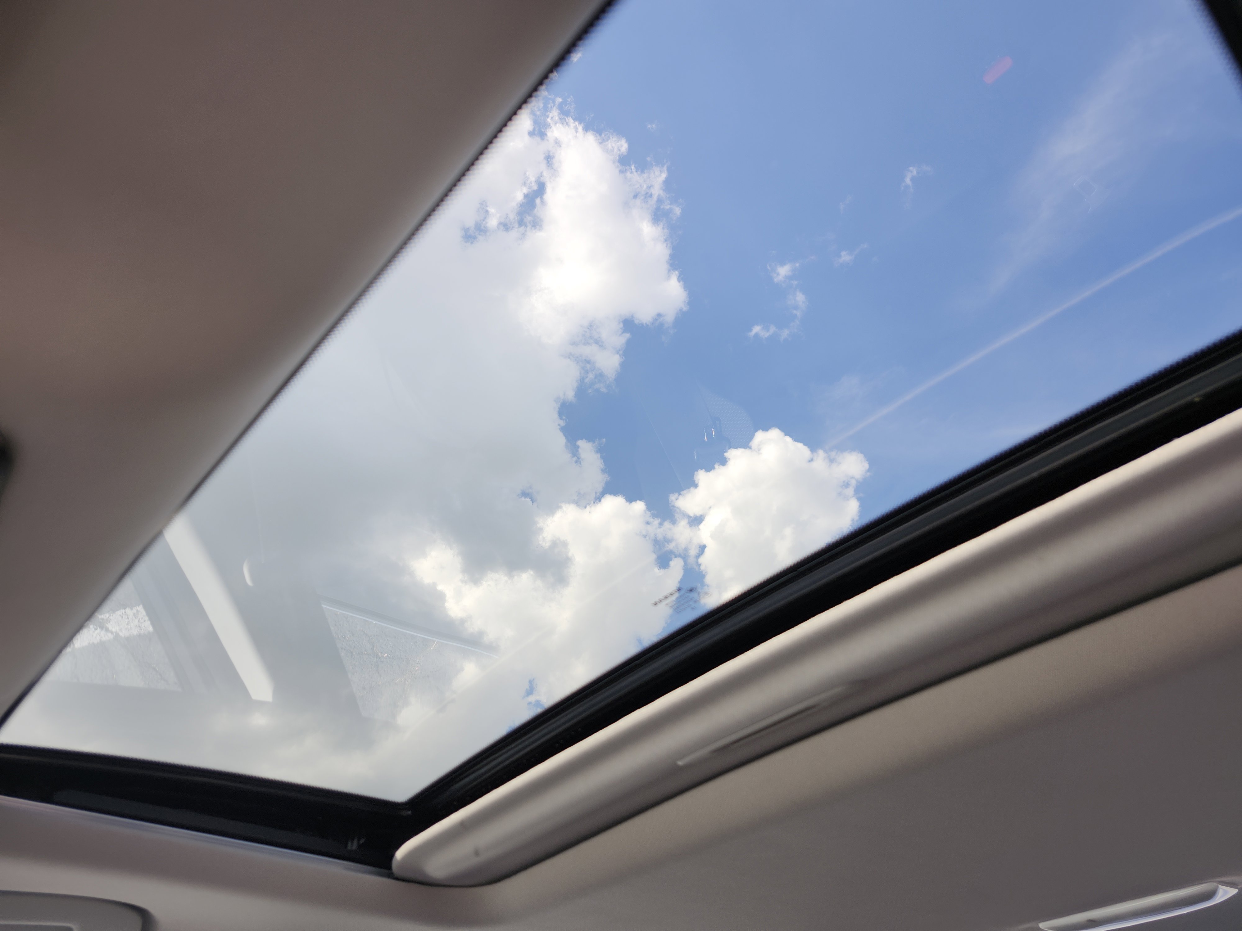 Used 2020 Nissan Altima 2.5 SR w/ Premium Package FWD image 2