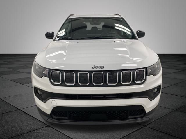 Used 2022 Jeep Compass Latitude w/ Convenience Group image 2