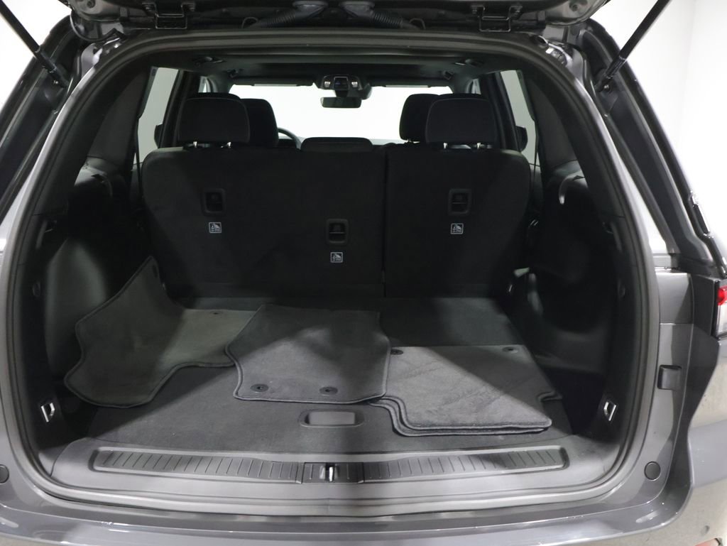 Used 2025 Jeep Grand Cherokee Laredo X w/ Trailer Tow Package AWD/4WD image 5