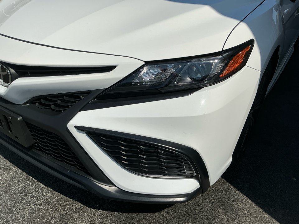 Used 2023 Toyota Camry SE FWD image 29