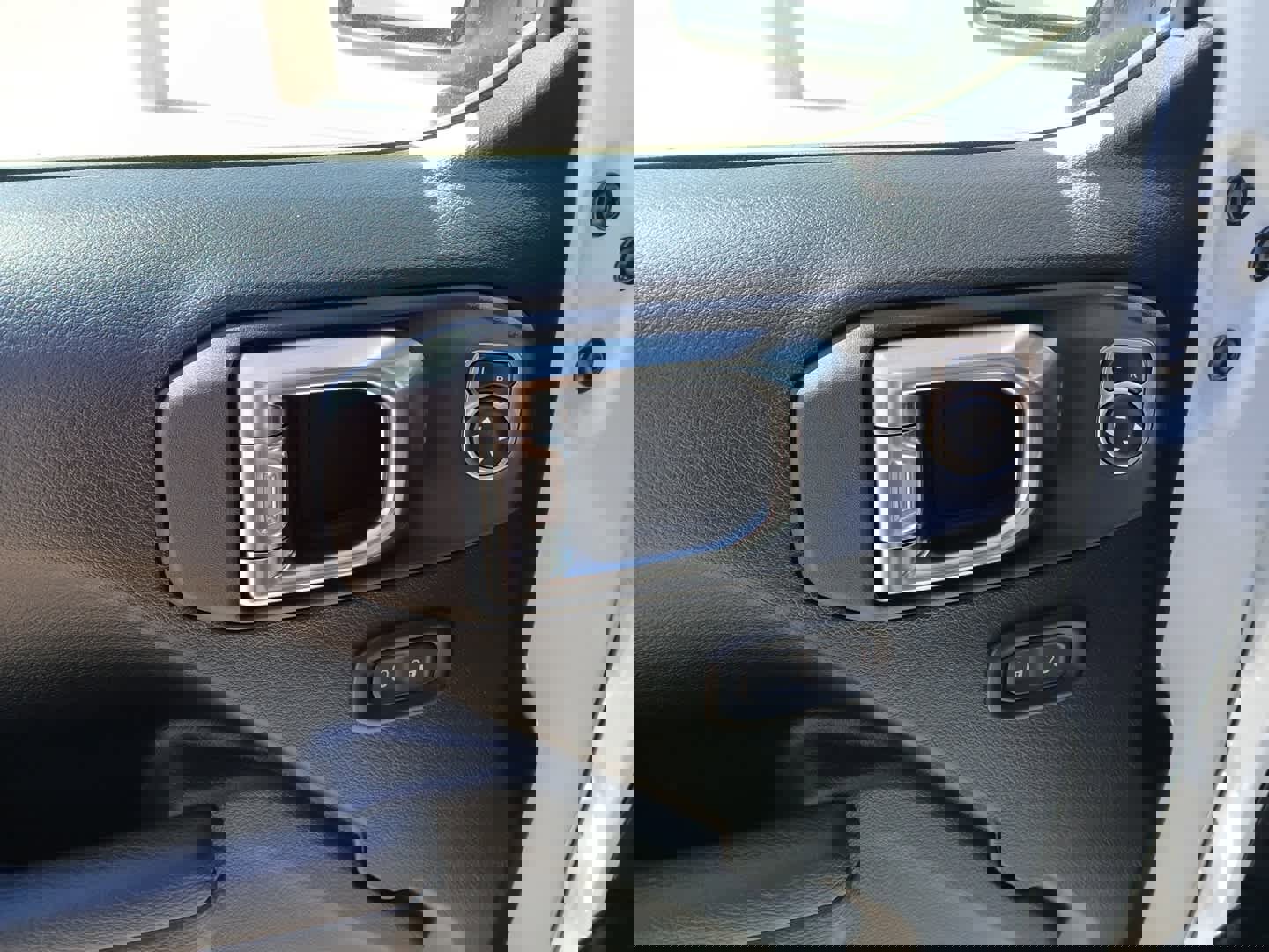 New 2025 Jeep Wrangler Sport S image 15