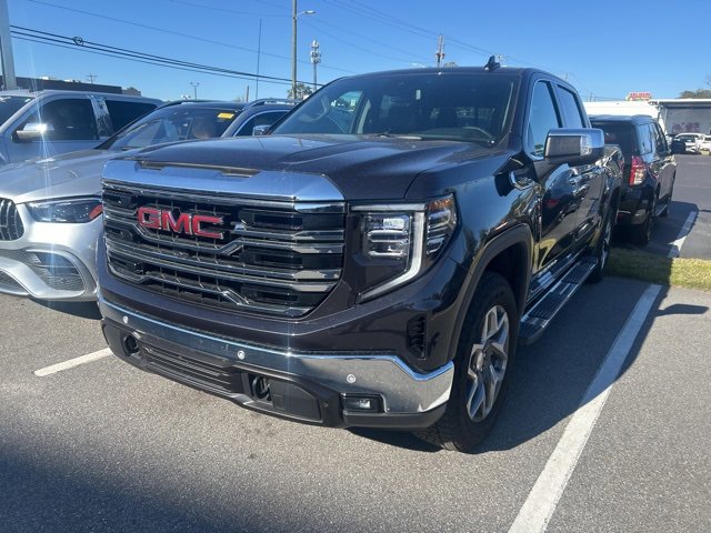 Used 2025 GMC Sierra 1500 SLT w/ SLT Premium Plus Package image 1