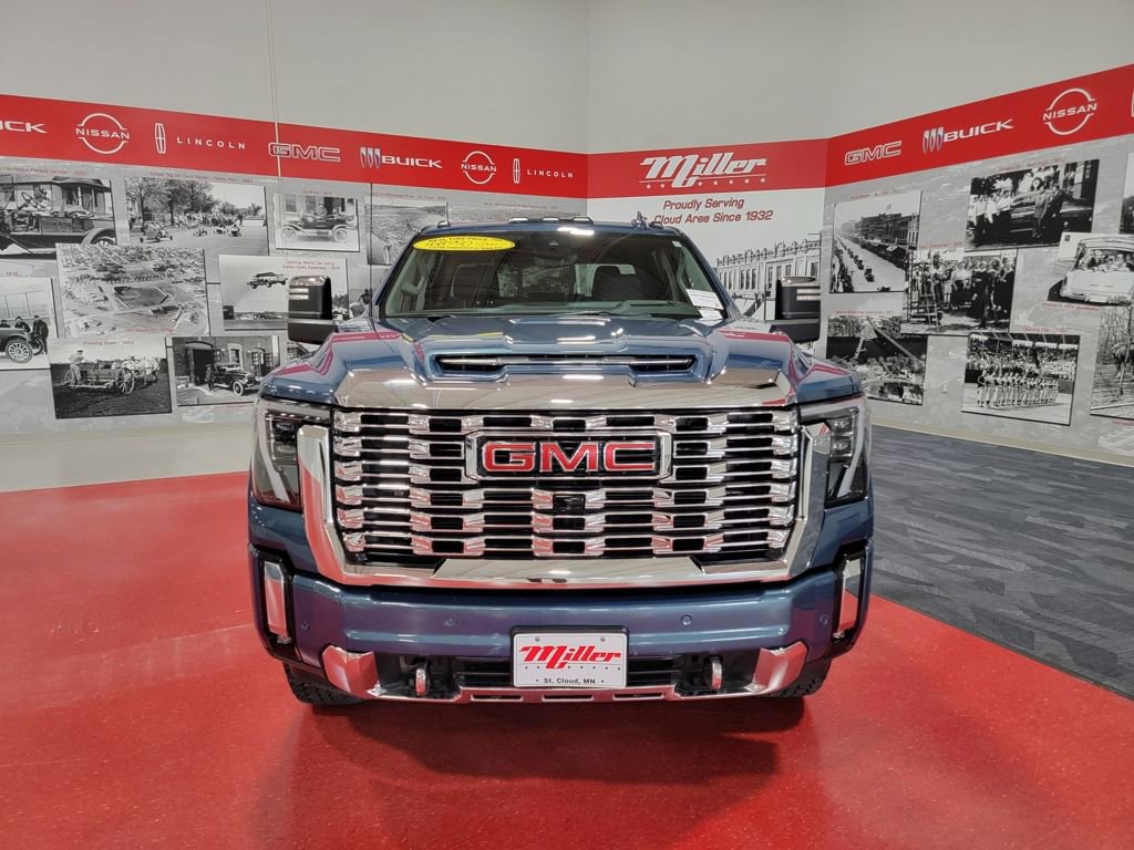 Used 2024 GMC Sierra 3500 Denali w/ Technology Package image 11