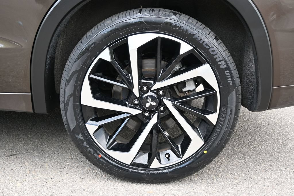 Used 2024 Mitsubishi Outlander SEL Black Edition AWD/4WD image 13