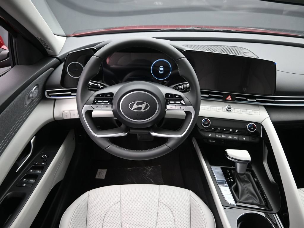 New 2025 Hyundai Elantra Limited image 23