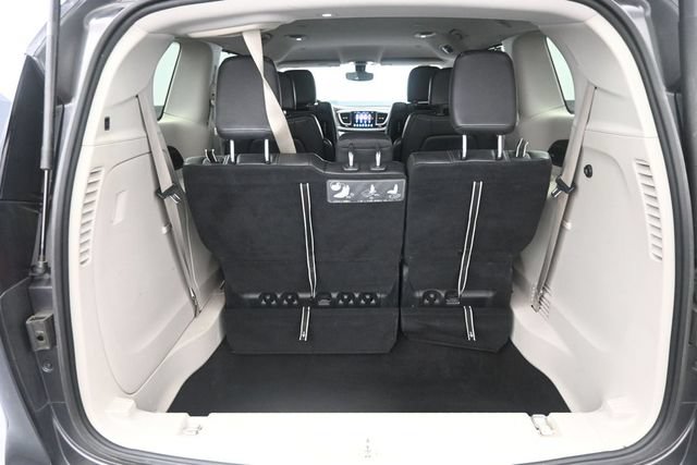 Used 2017 Chrysler Pacifica Touring-L Plus w/ Tire & Wheel Group FWD image 36