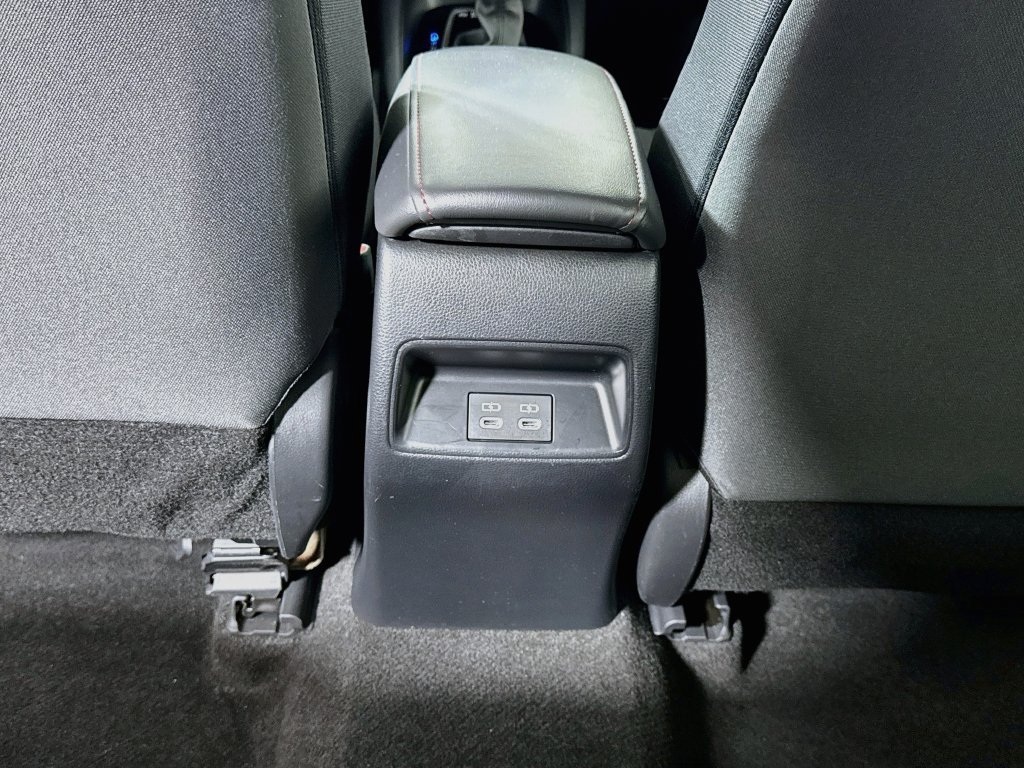 Used 2024 Toyota Corolla SE FWD image 25