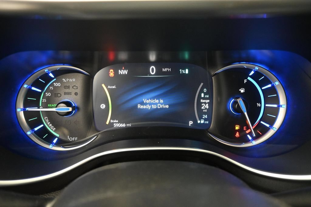 Used 2020 Chrysler Pacifica Limited FWD image 14
