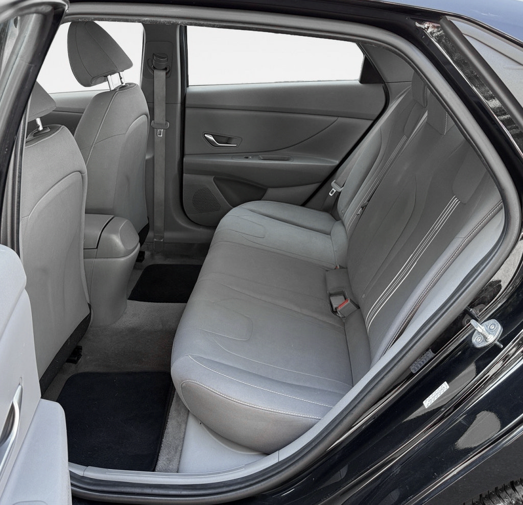 Used 2021 Hyundai Elantra SEL FWD image 13
