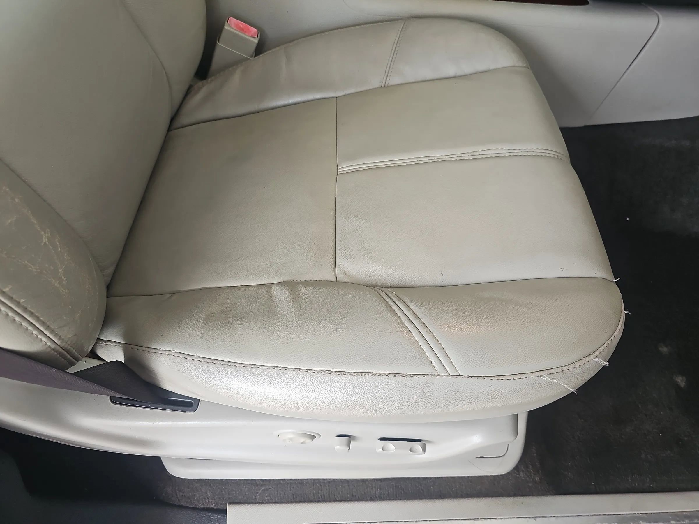 Used 2013 GMC Yukon Denali image 36