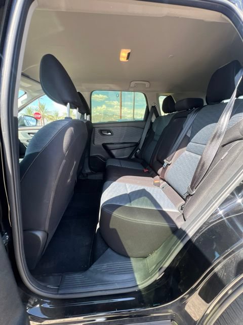 Used 2023 Nissan Rogue SV FWD image 28