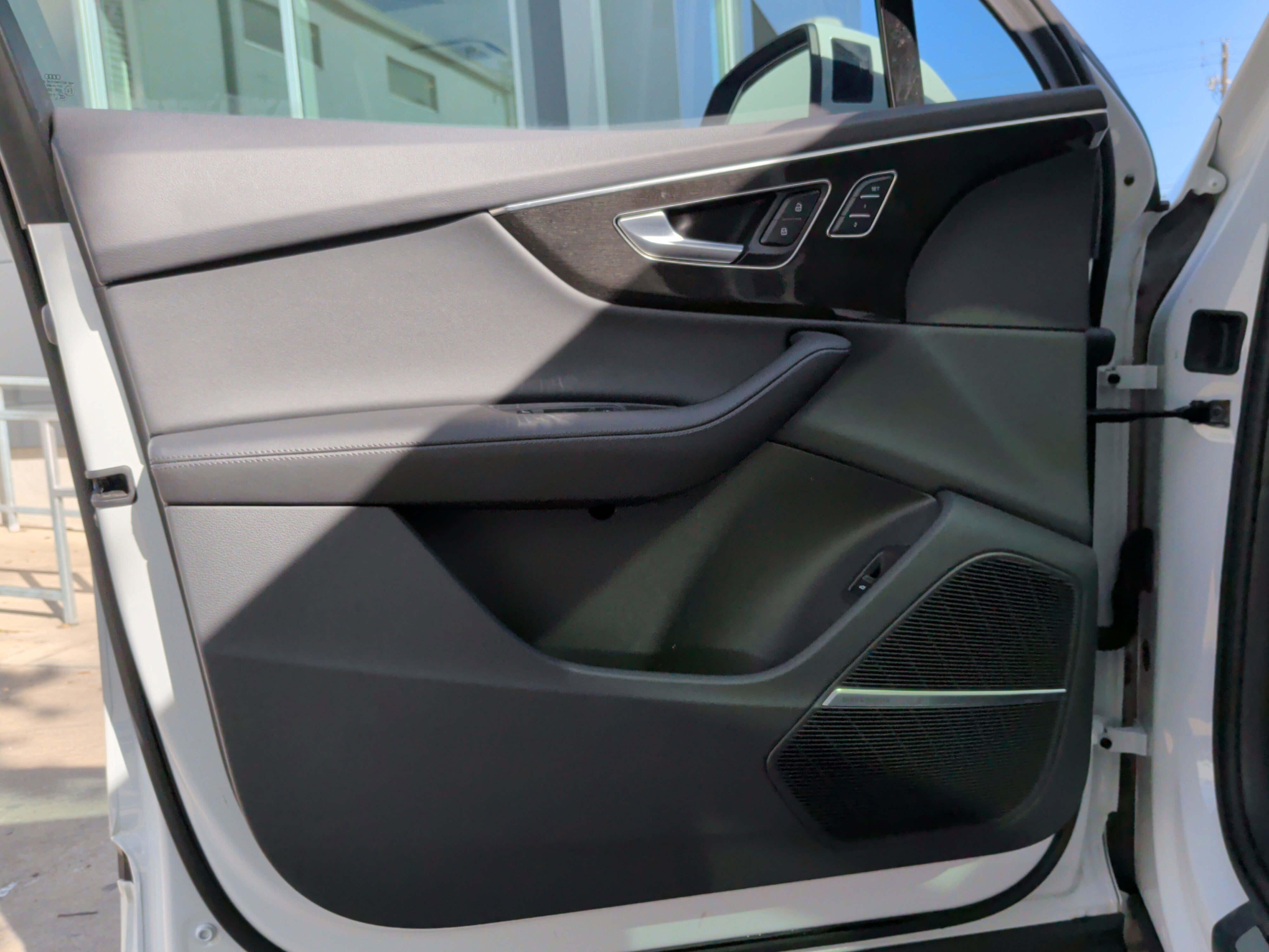 Used 2023 Audi Q7 Premium Plus w/ Premium Plus Package image 14