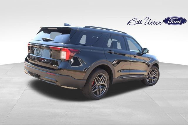 Used 2025 Ford Explorer ST-Line w/ ST-Line Street Pack AWD/4WD image 5