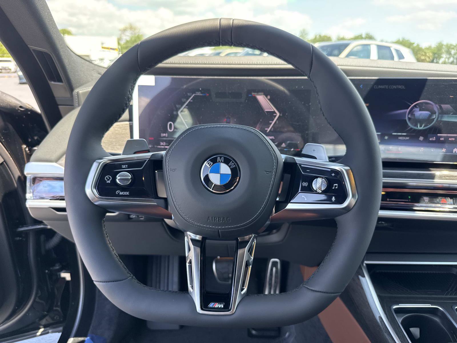 New 2026 BMW 760i xDrive w/ Luxury Rear Seating Package AWD/4WD image 30