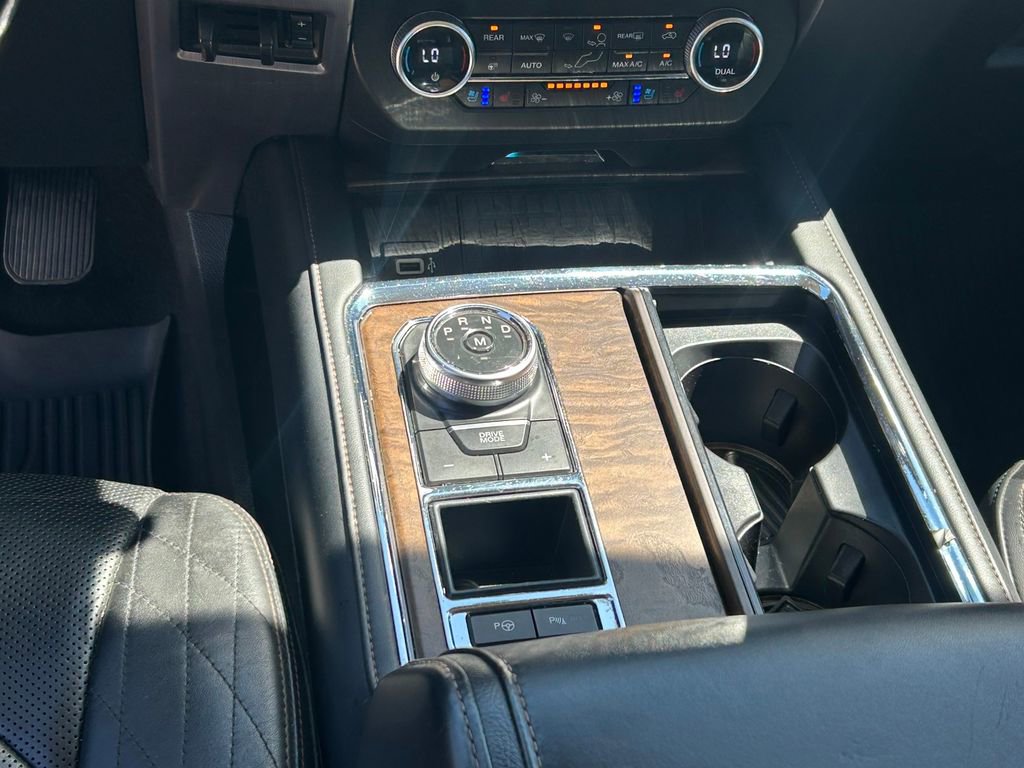 Used 2019 Ford Expedition Platinum RWD image 23