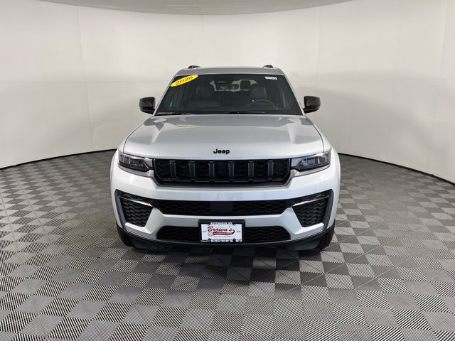 Used 2026 Jeep Grand Cherokee L 4WD image 2