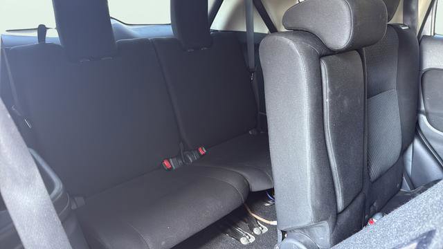 Used 2016 Mitsubishi Outlander SE image 24