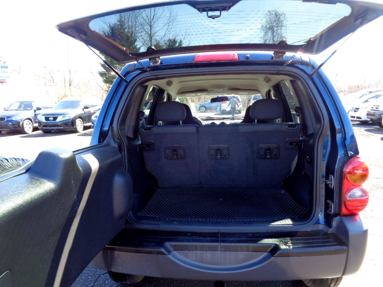 Used 2003 Jeep Liberty Sport image 23