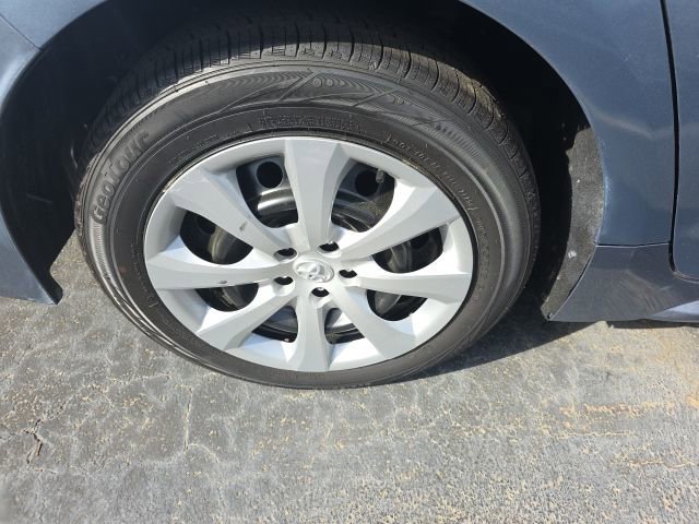 Used 2021 Toyota Corolla LE image 13