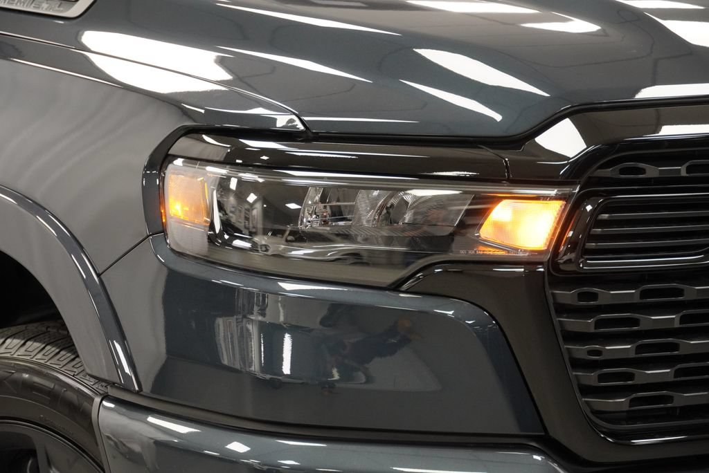 New 2027 RAM 1500 4x4 Crew Cab image 5