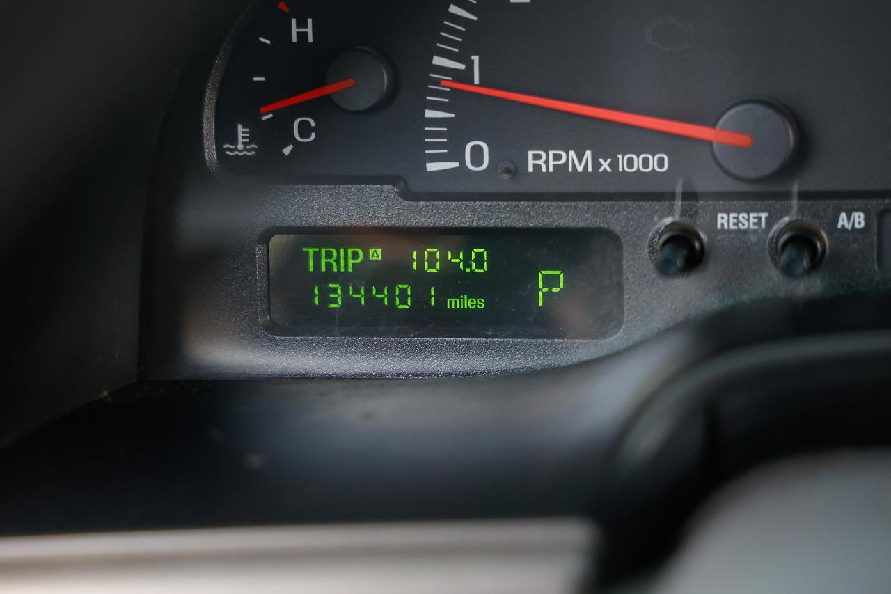 Used 2002 Lincoln LS image 40