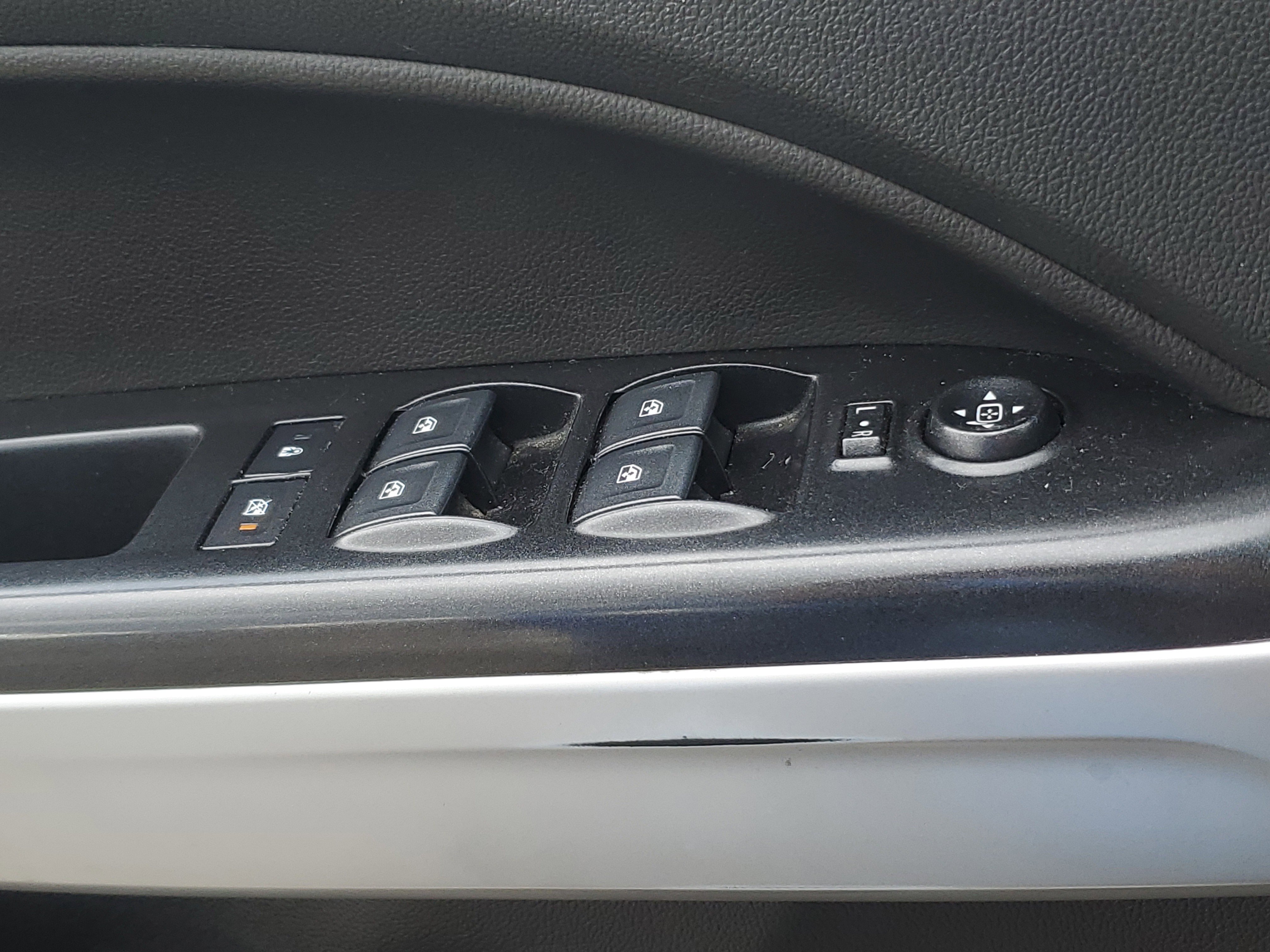 Used 2022 Chevrolet Colorado LT w/ Trail Boss Package image 24