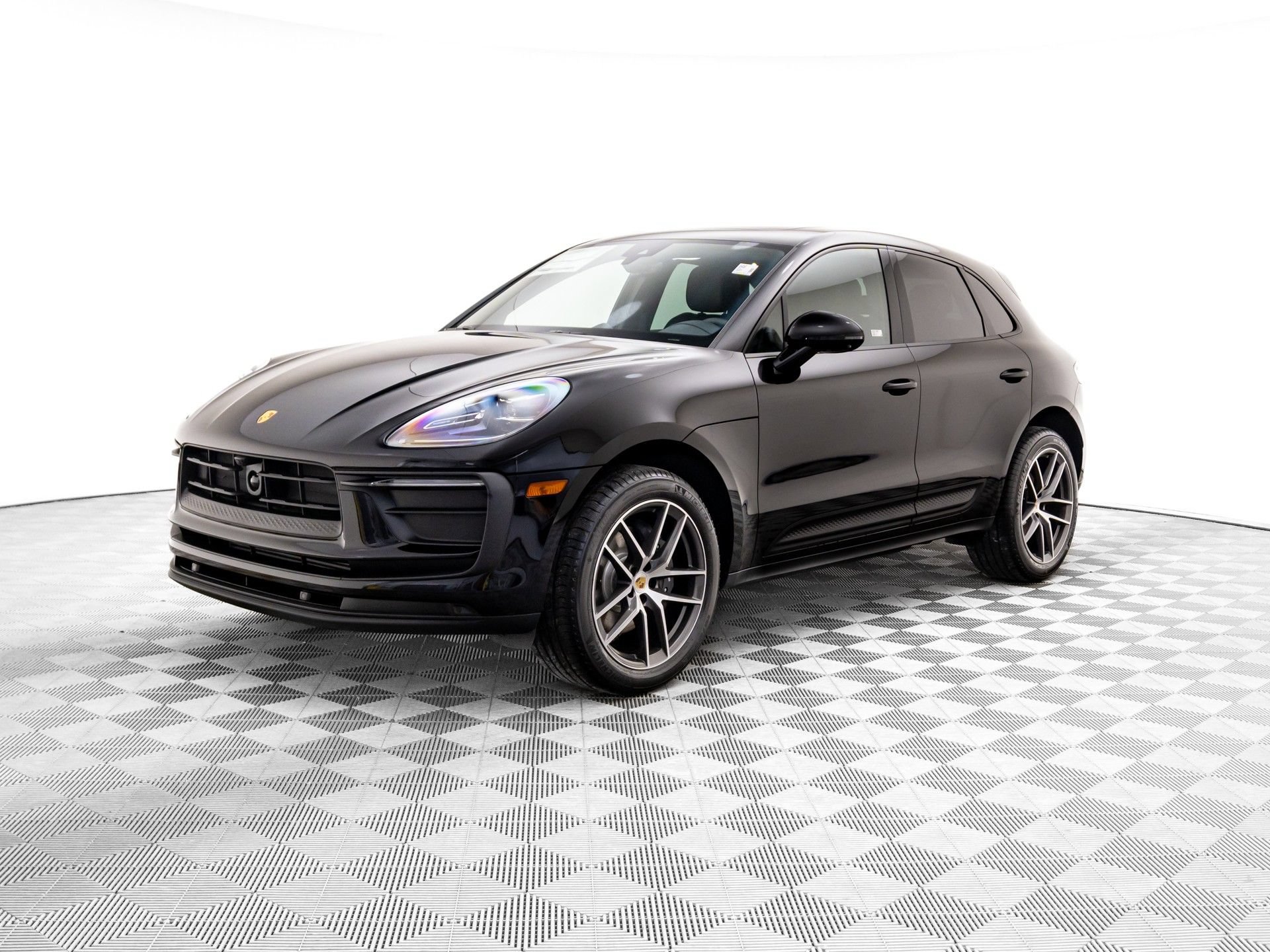 Certified 2026 Porsche Macan AWD/4WD 360° Tour