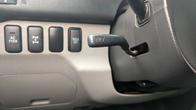 Used 2004 Toyota 4Runner Limited image 32