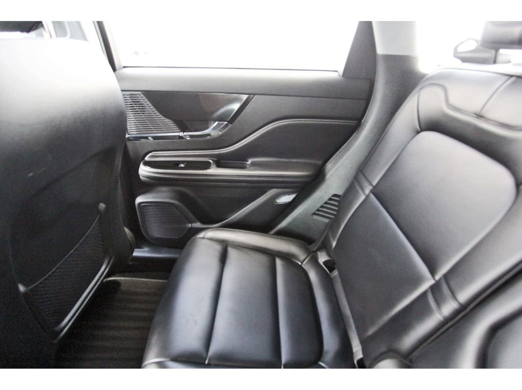 Used 2022 Lincoln Corsair FWD image 12