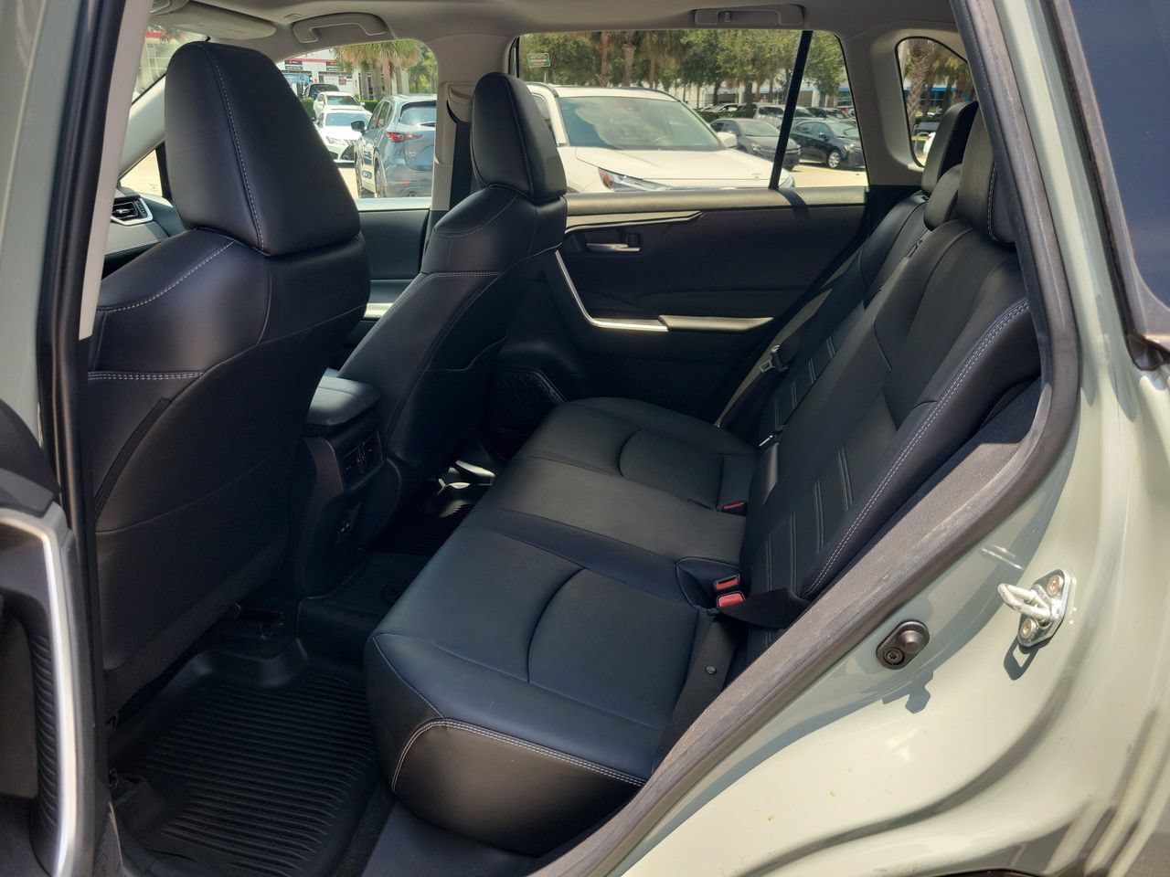 Used 2023 Toyota RAV4 XLE Premium FWD image 11