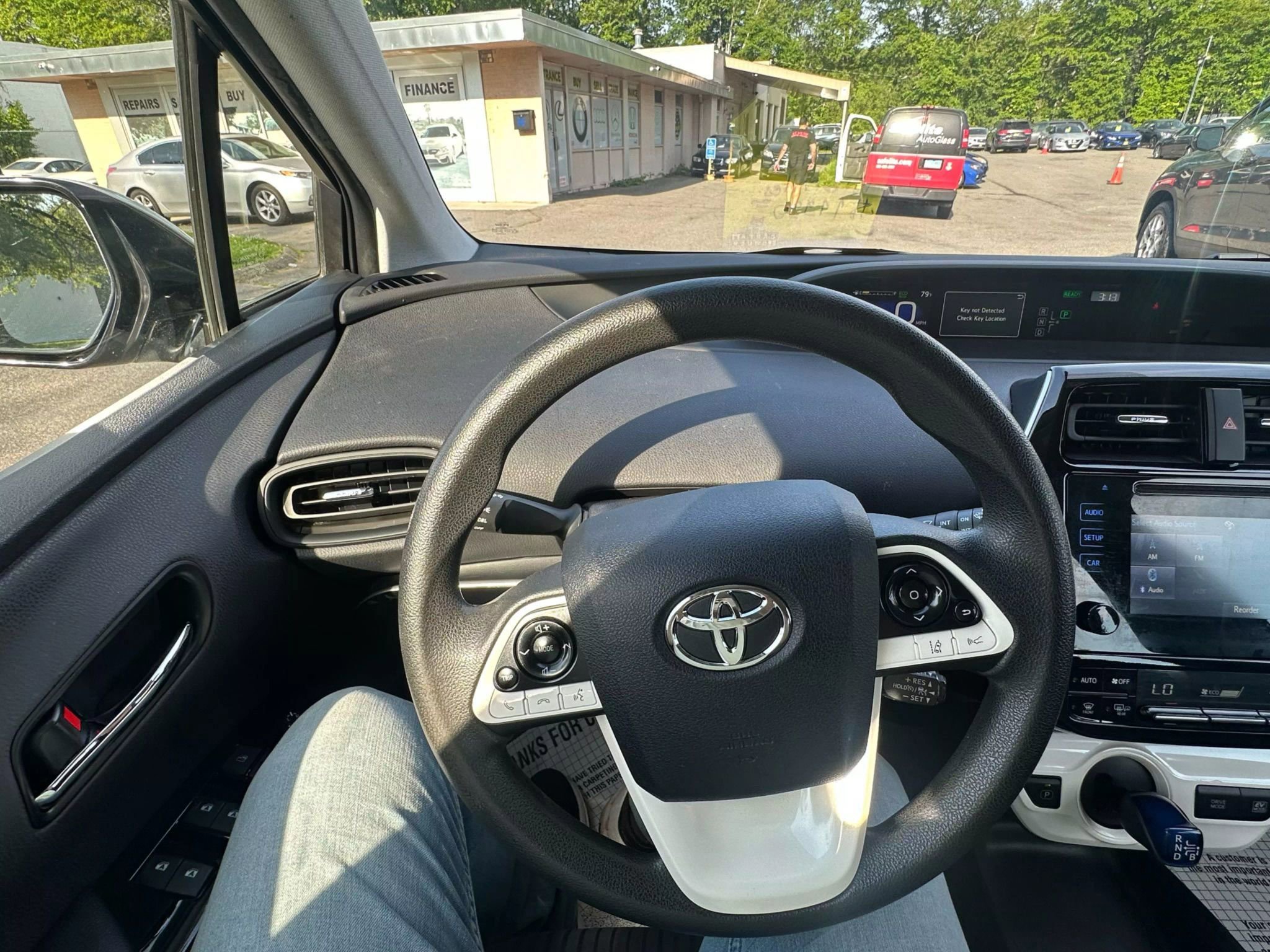 Used 2018 Toyota Prius Three Touring image 9